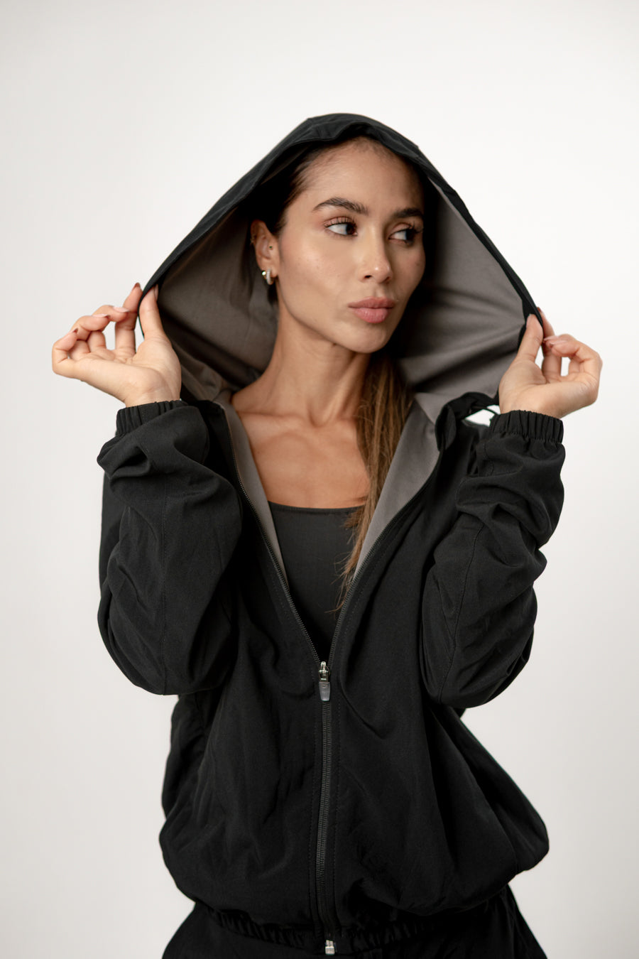 CHAQUETA DEPORTIVA NEGRA